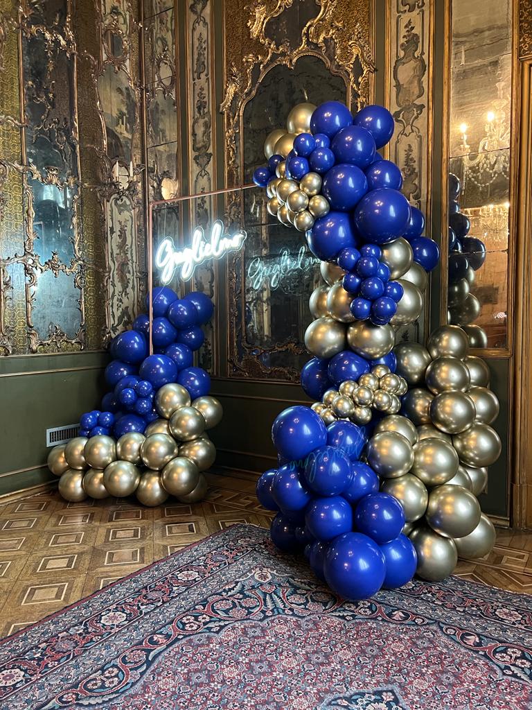Cornice con palloncini