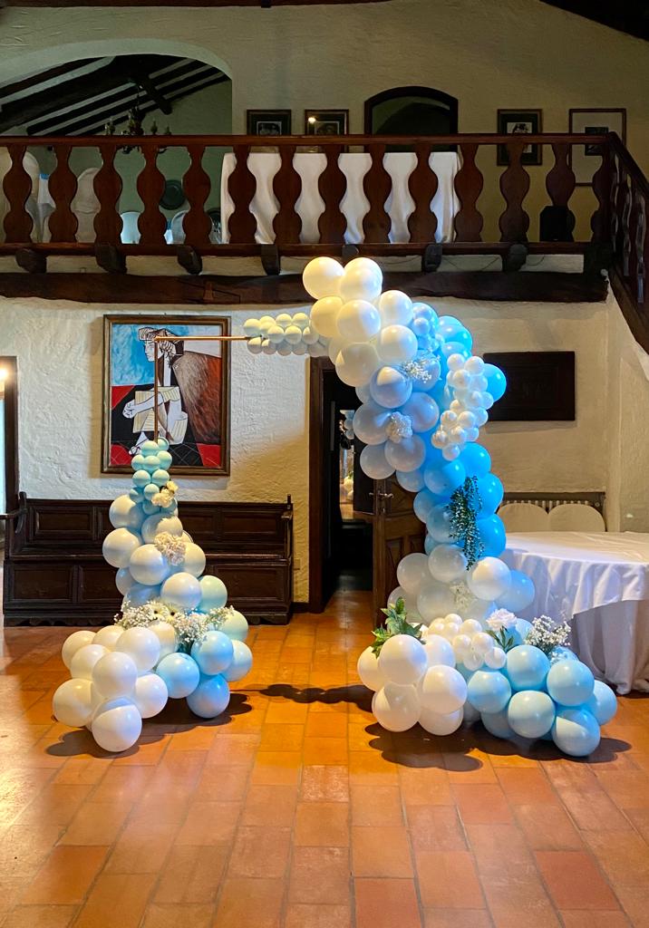 Cornice con palloncini