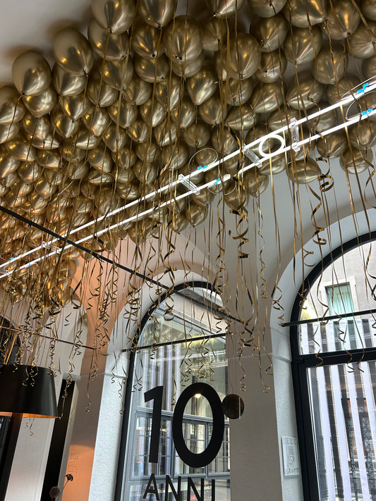 Soffitto di Palloncini in Lattice ad Elio per Eventi Aziendali